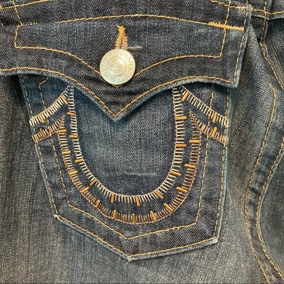 TRUE RELIGION Sz 31 Mid-Wash Boot  Cut Jeans - Picture 8 of 12